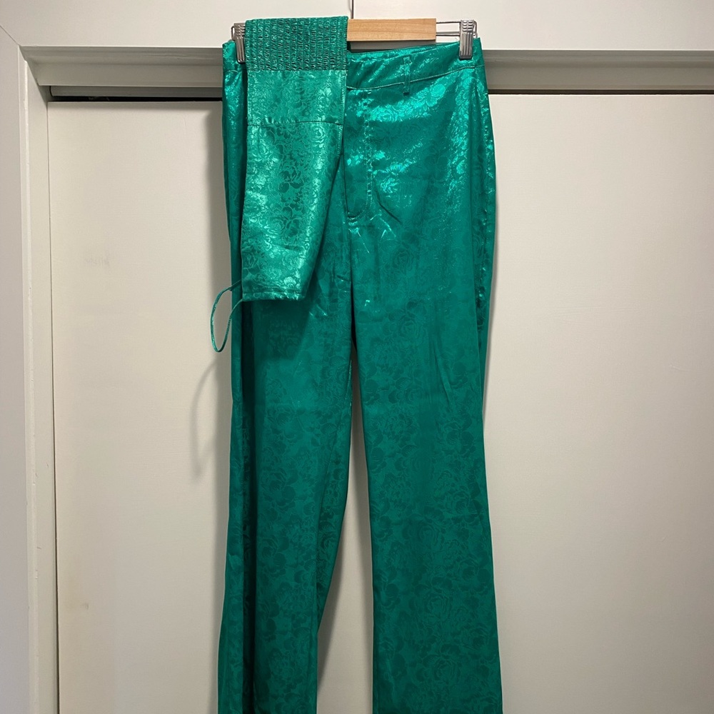 12th Tribe Emerald Green 2 Piece Set - Sz Medium